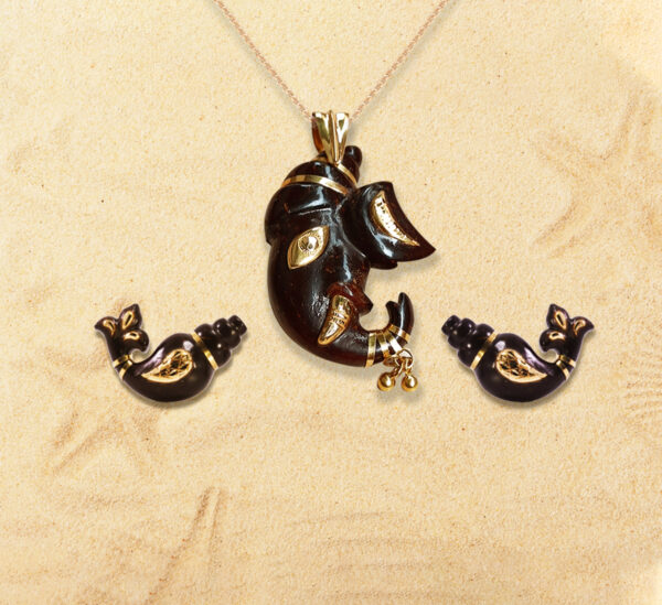 Lord Ganesh Design Coconut Shell Necklace