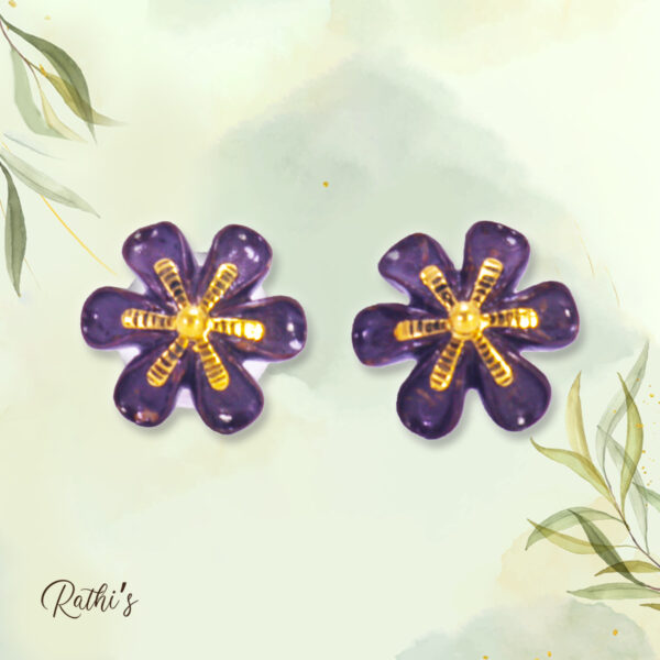 Bakul Flower Design Coconut Shell Earrings